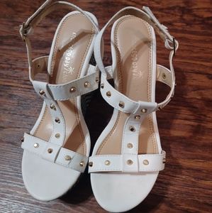 Montego Bay Size 7  Black/White